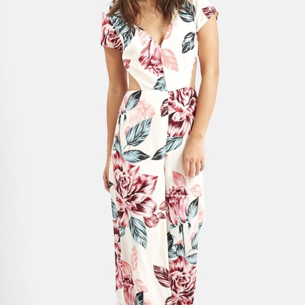 Kendall & Kylie floral jumpsuit. NEVER WORN